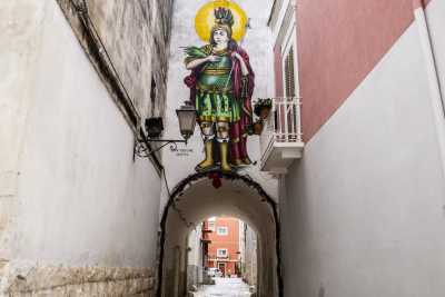Chiese opulente, palazzi eleganti e un amatissimo patrono: alla scoperta di Montrone